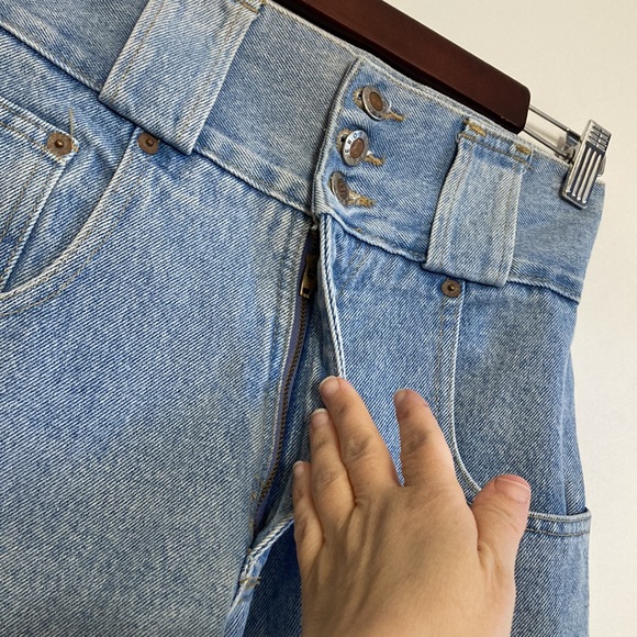 Vintage Jeans Womens 26 x 31 High Pinch Waist Straight Taper 90s 80s Light Blue - Picture 7 of 11